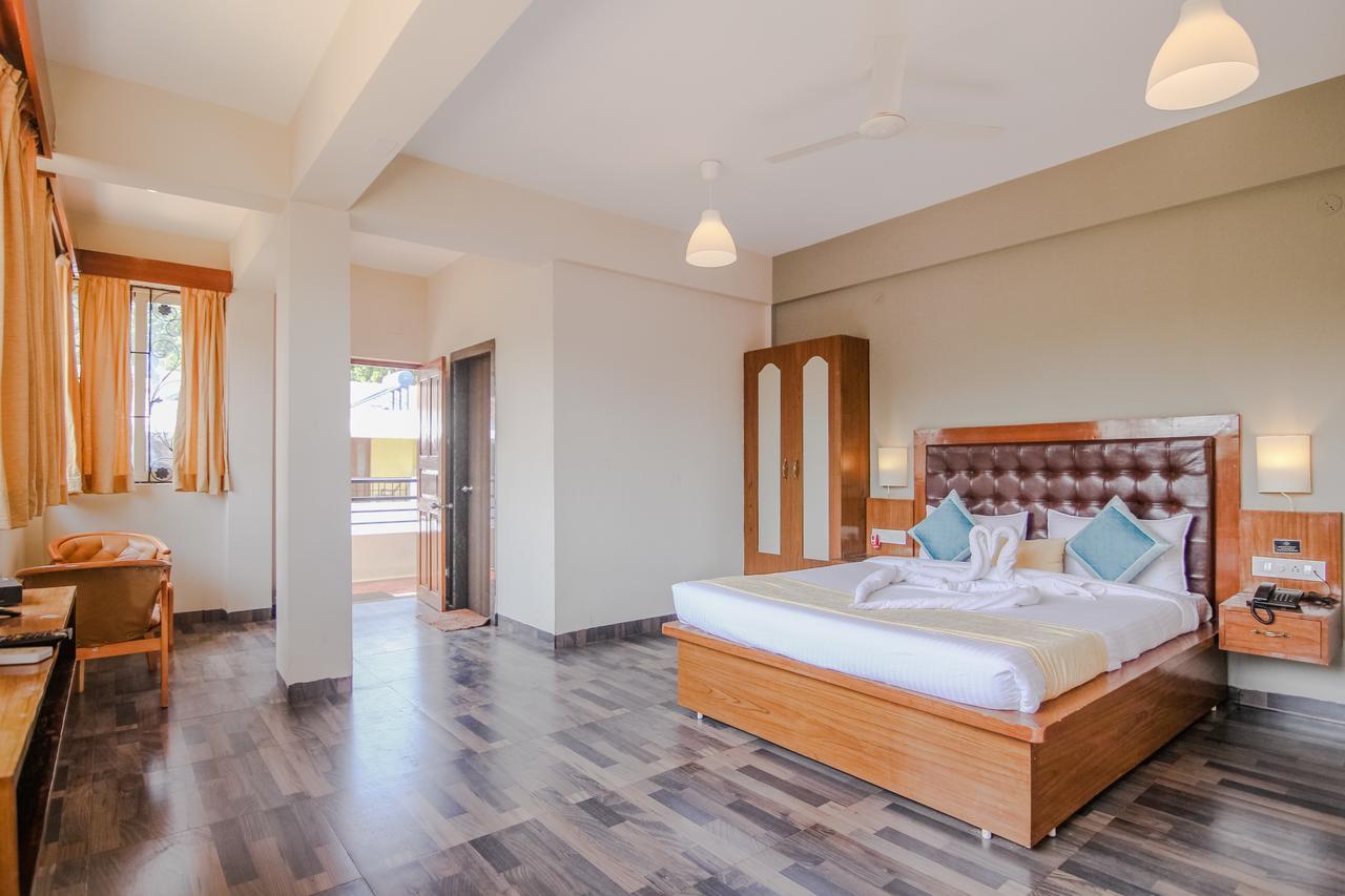 Royale Nirvana Resort Arpora Eksteriør billede